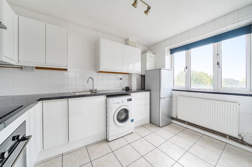 Property photo 3 of 20 1365295-4-68Ecd08...
