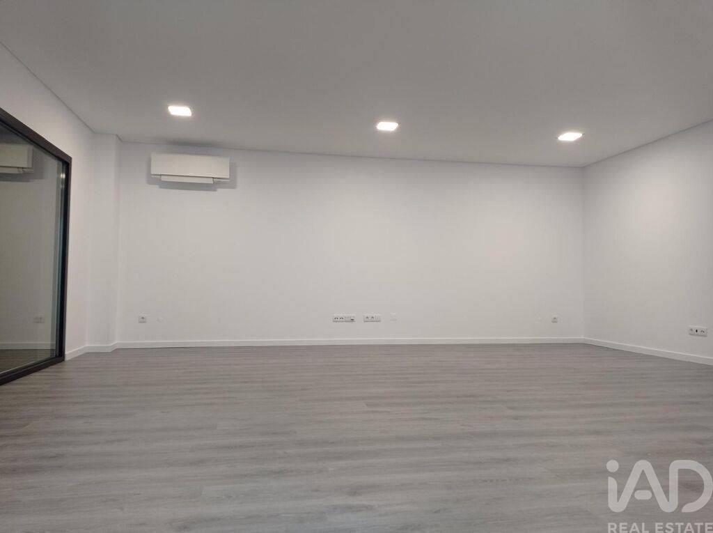 Property photo 2 of 26