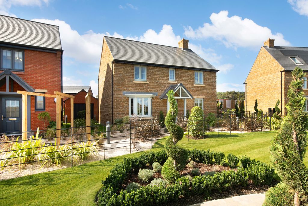 Property photo 1 of 9 Harlestone6