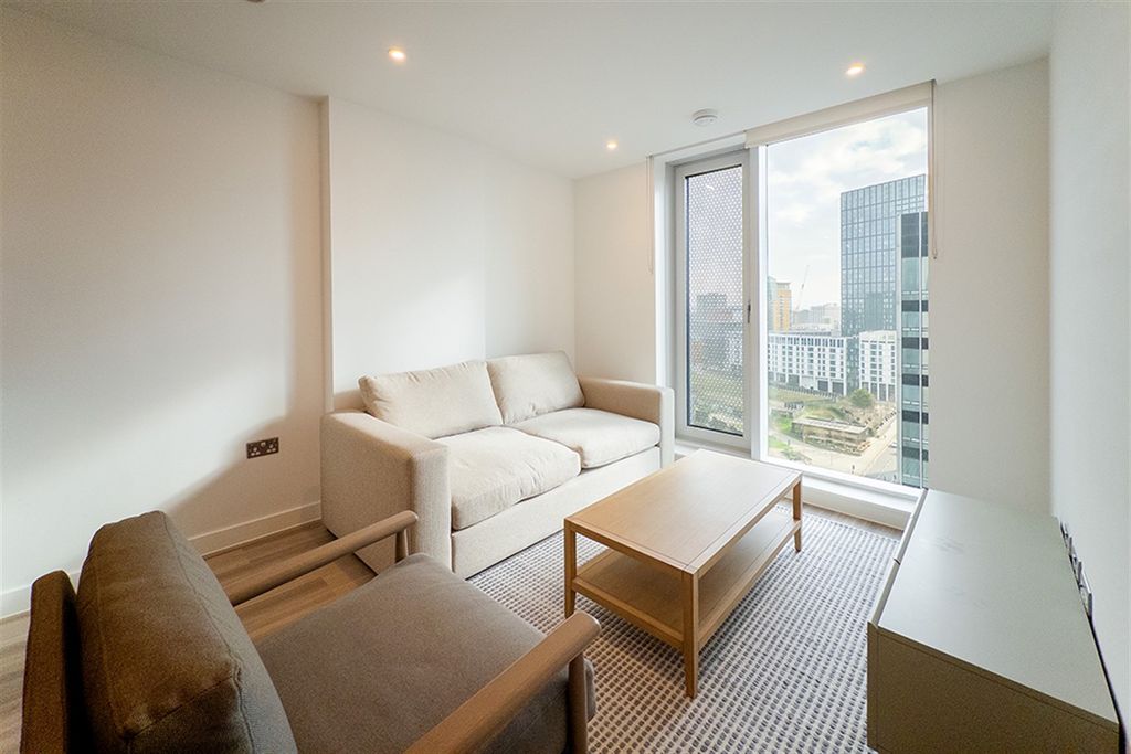 Property photo 1 of 12 (Main)