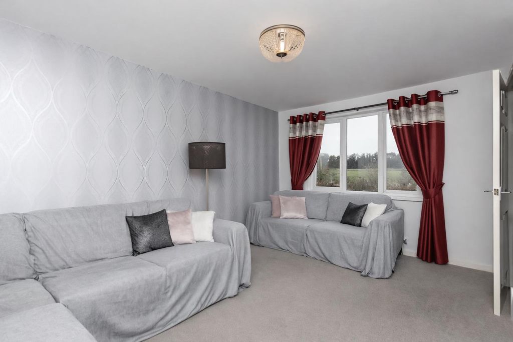Property photo 2 of 13 171516.Png