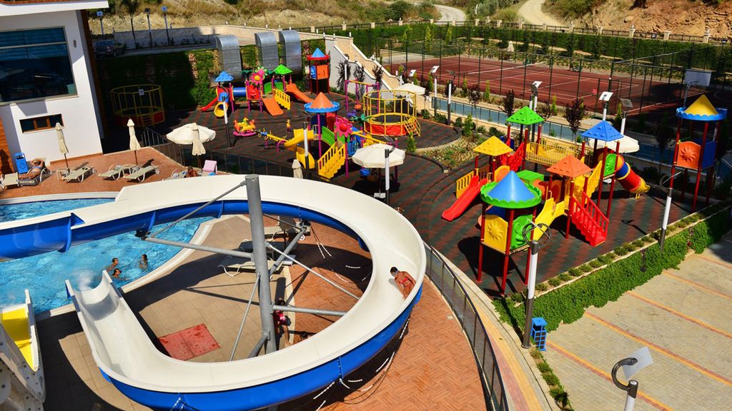 Property photo 3 of 27