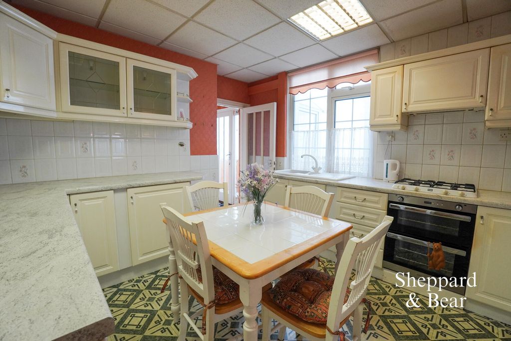 Property photo 2 of 22 Kitchen