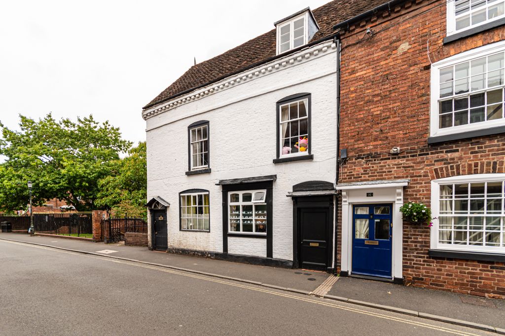 Property photo 1 of 27