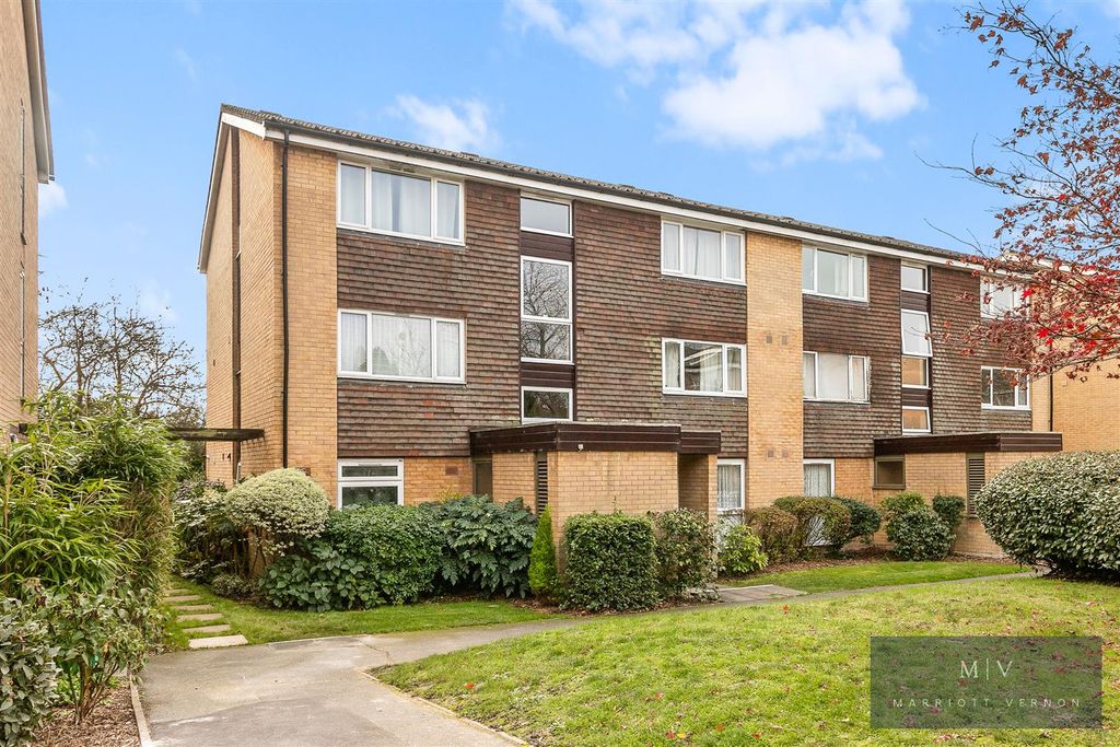 Property photo 1 of 10 Green Acres 56 MV-10.Jpg