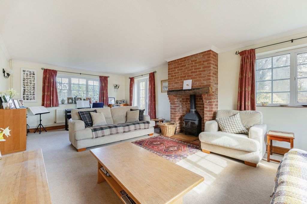 Property photo 2 of 10