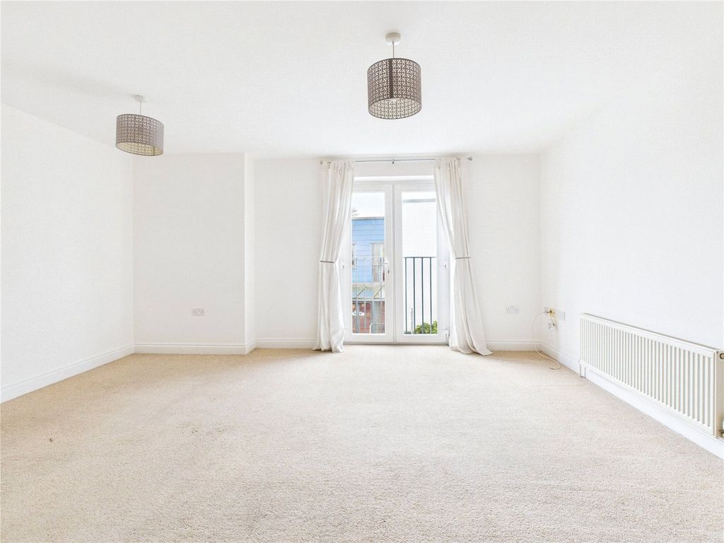 Property photo 3 of 15 Picture No. 24