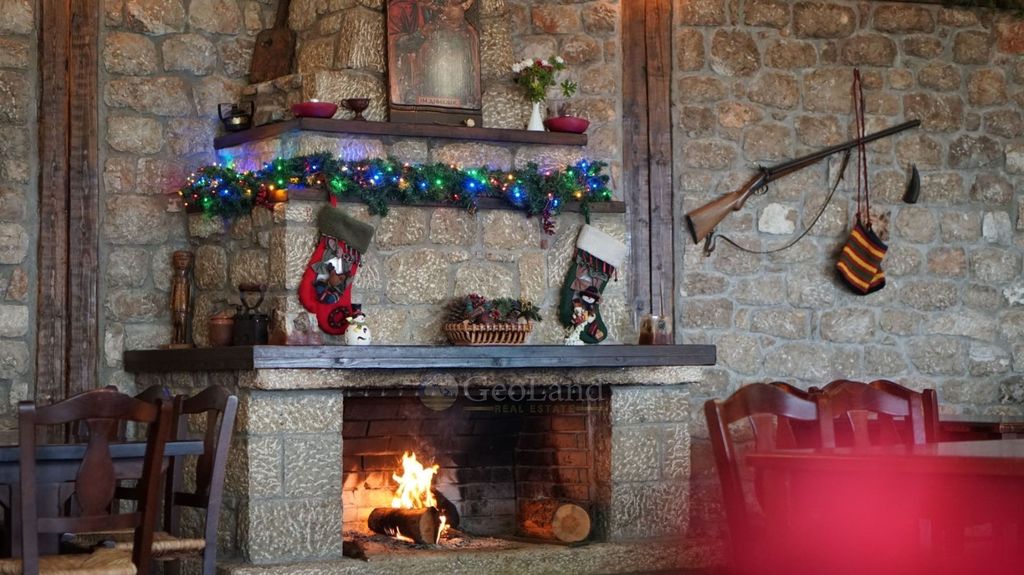 Property photo 2 of 34