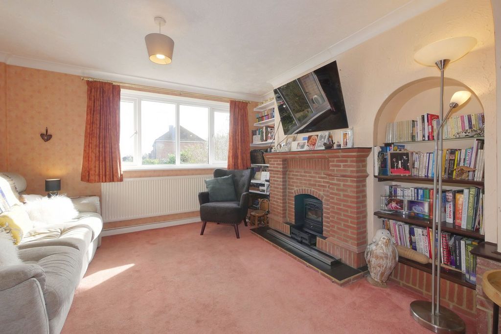 Property photo 3 of 24