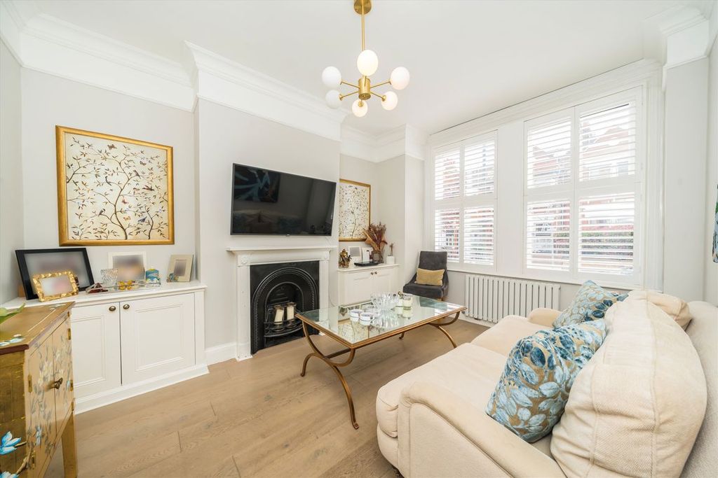 Property photo 2 of 9