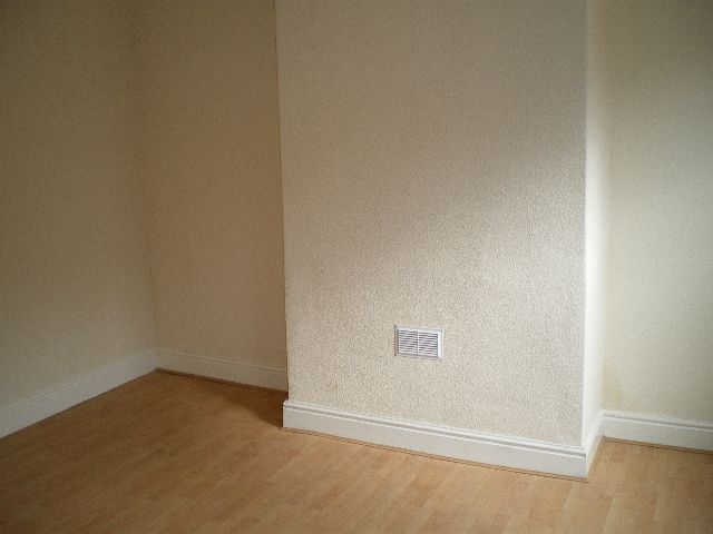 Property photo 3 of 7 Entrance Porch