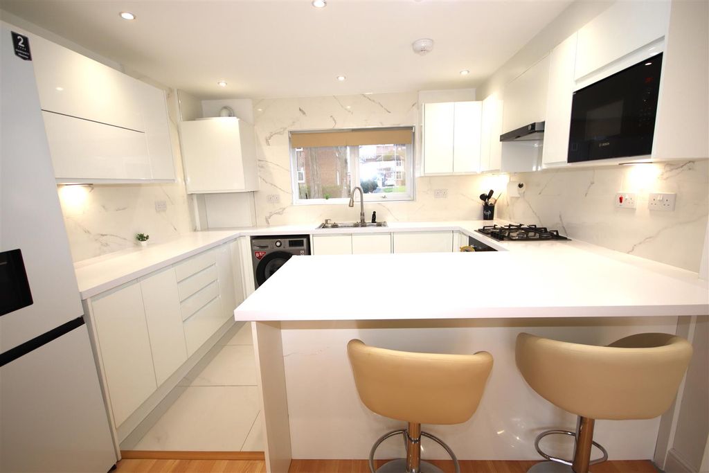 Property photo 3 of 14 Img_8054.Jpg