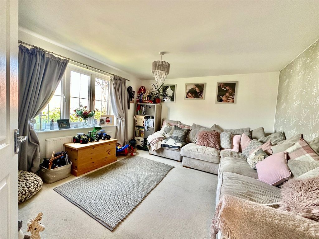 Property photo 2 of 12 Picture No. 13