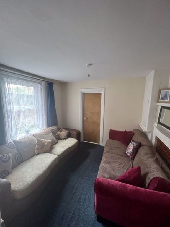 Property photo 3 of 8 Photo 3