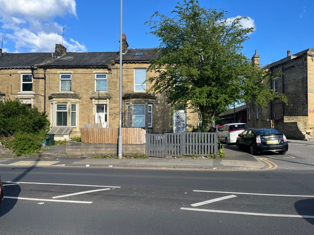Property photo 1 of 28