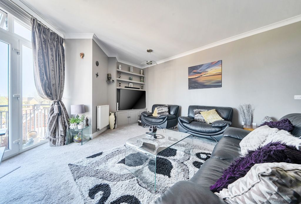 Property photo 1 of 19 1430678-9-69d50Cf...