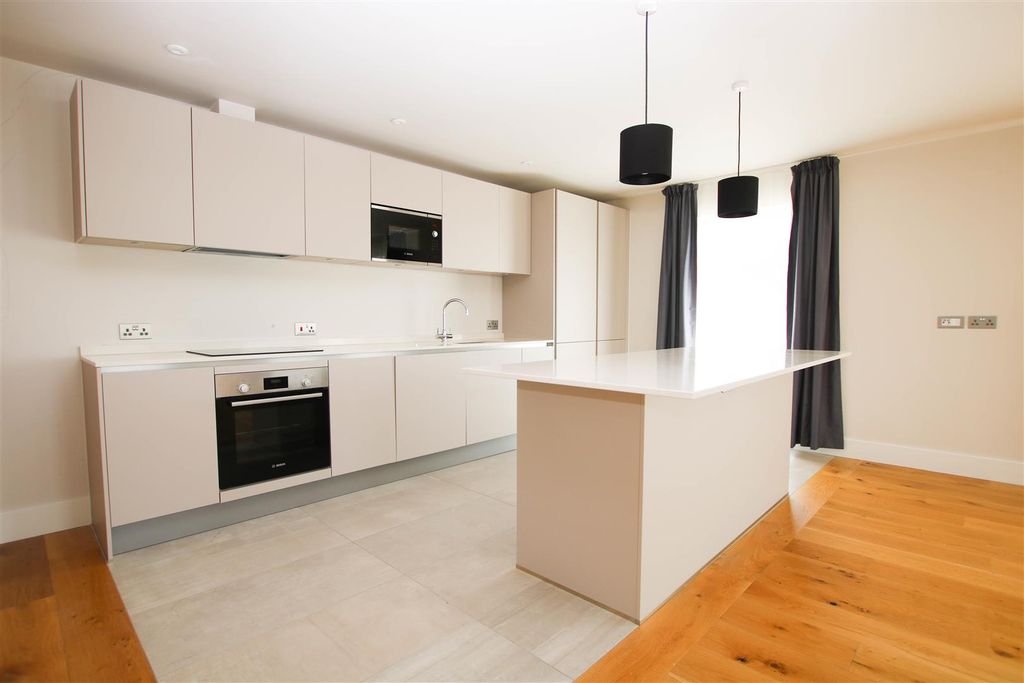 Property photo 2 of 15 Img_5494.Jpg