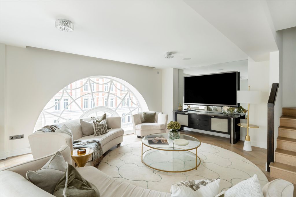 Property photo 1 of 20 Image