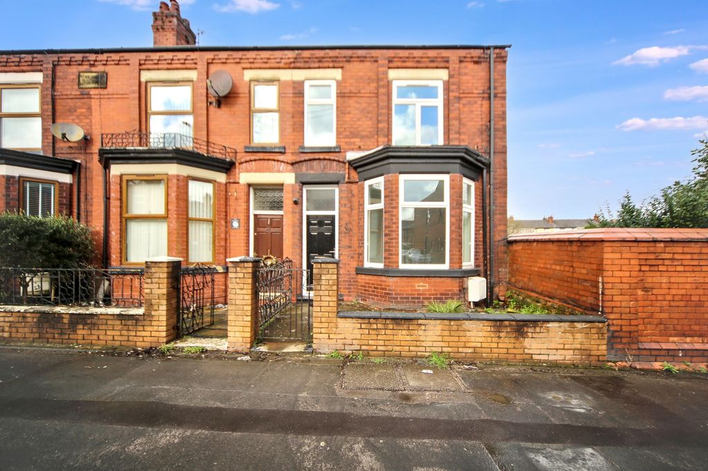 Property photo 1 of 23