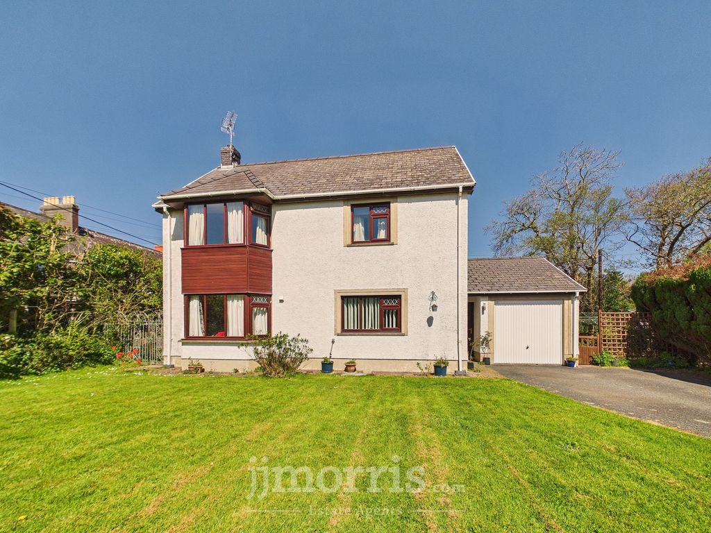 Property photo 1 of 16