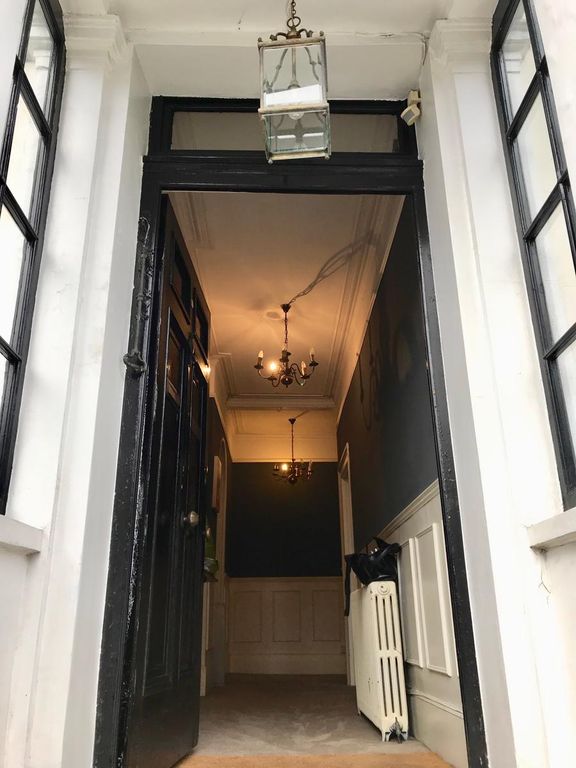 Property photo 2 of 11 Private Entrance