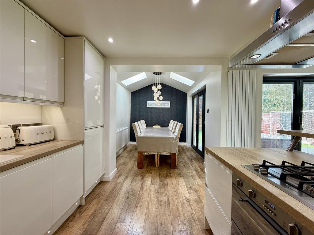 Property photo 3 of 49 3