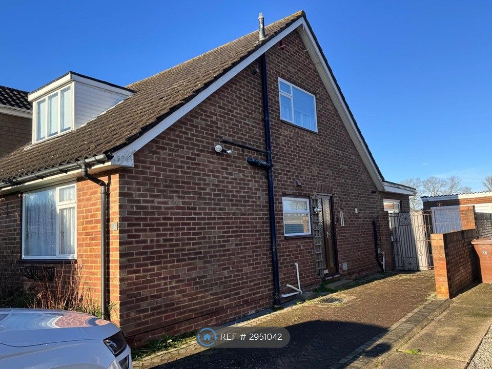 Property photo 2 of 17