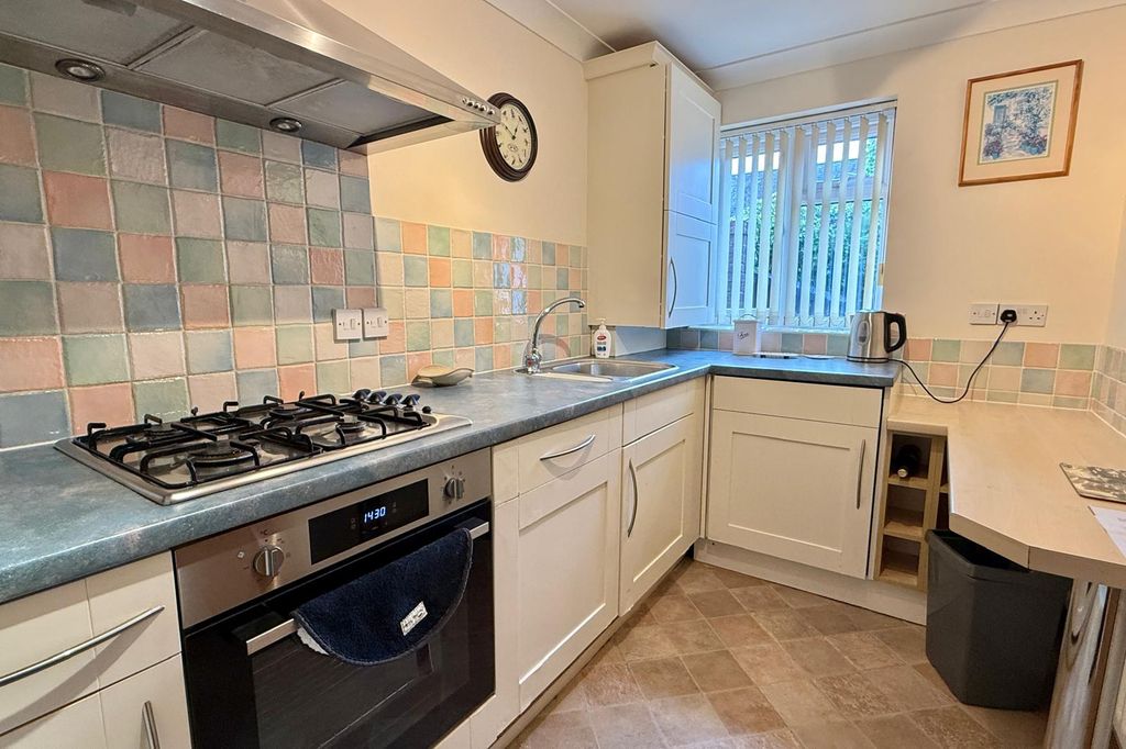 Property photo 3 of 7 Gallery