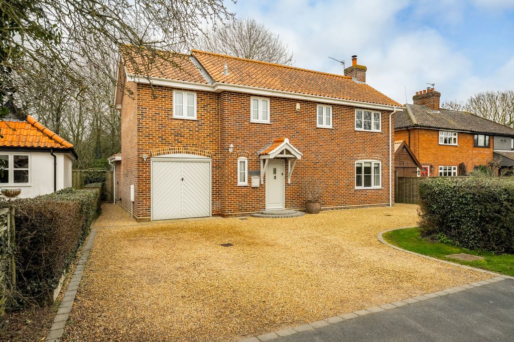 Property photo 1 of 24