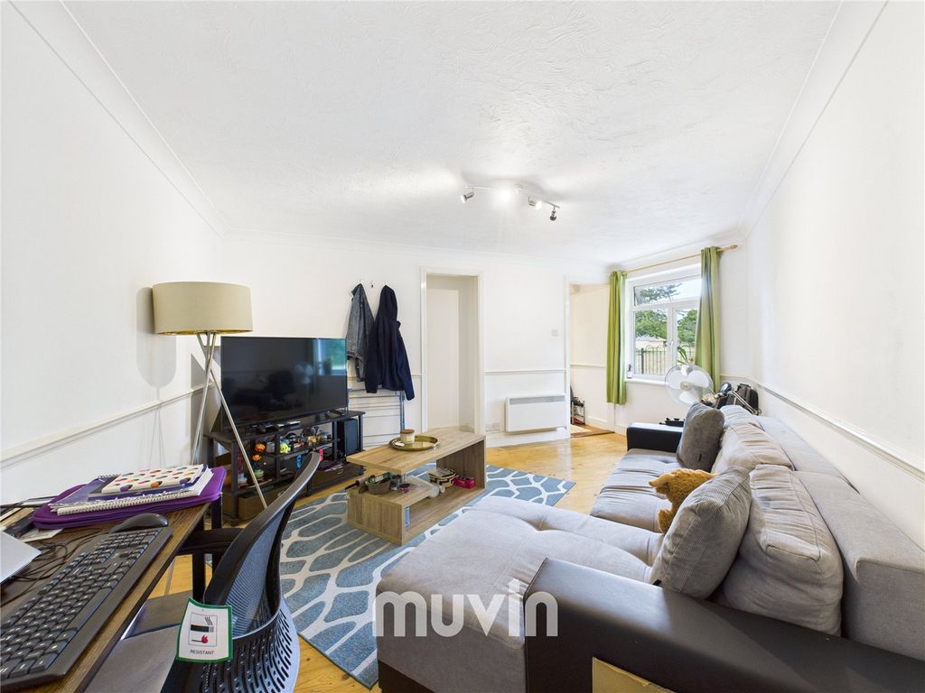 Property photo 3 of 10 Picture No. 05