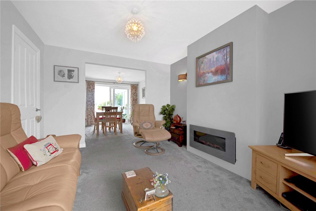Property photo 3 of 22 Picture No. 04
