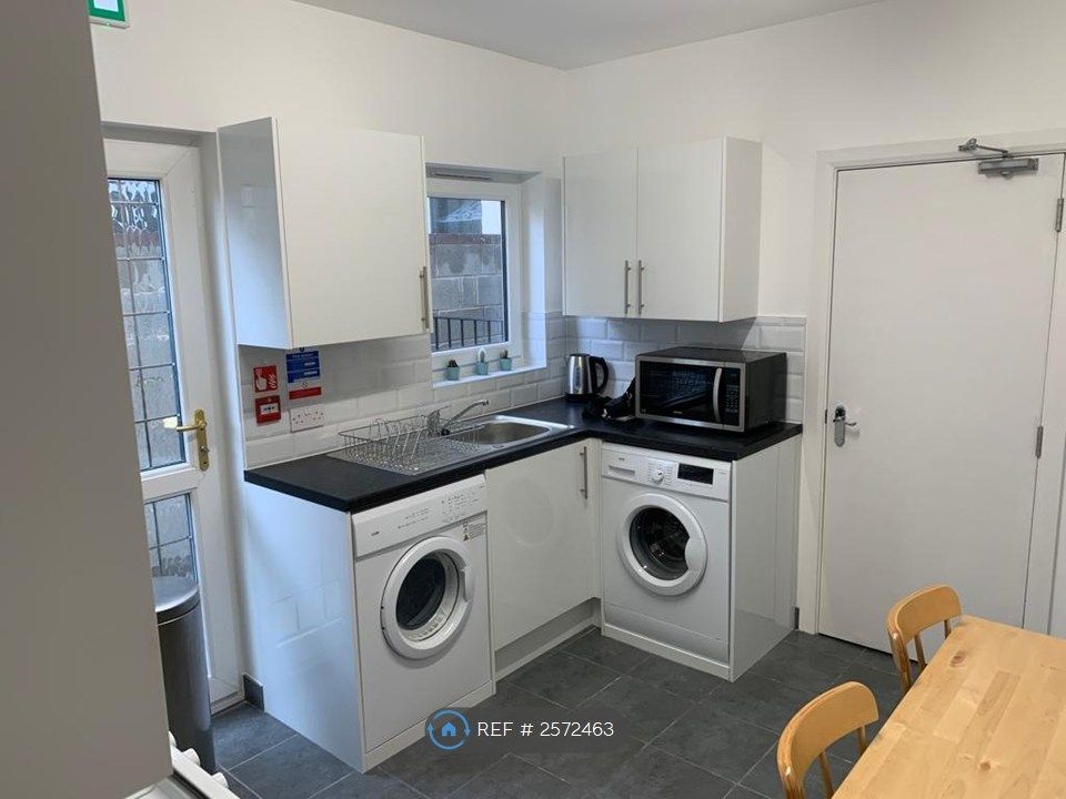 Property photo 3 of 4