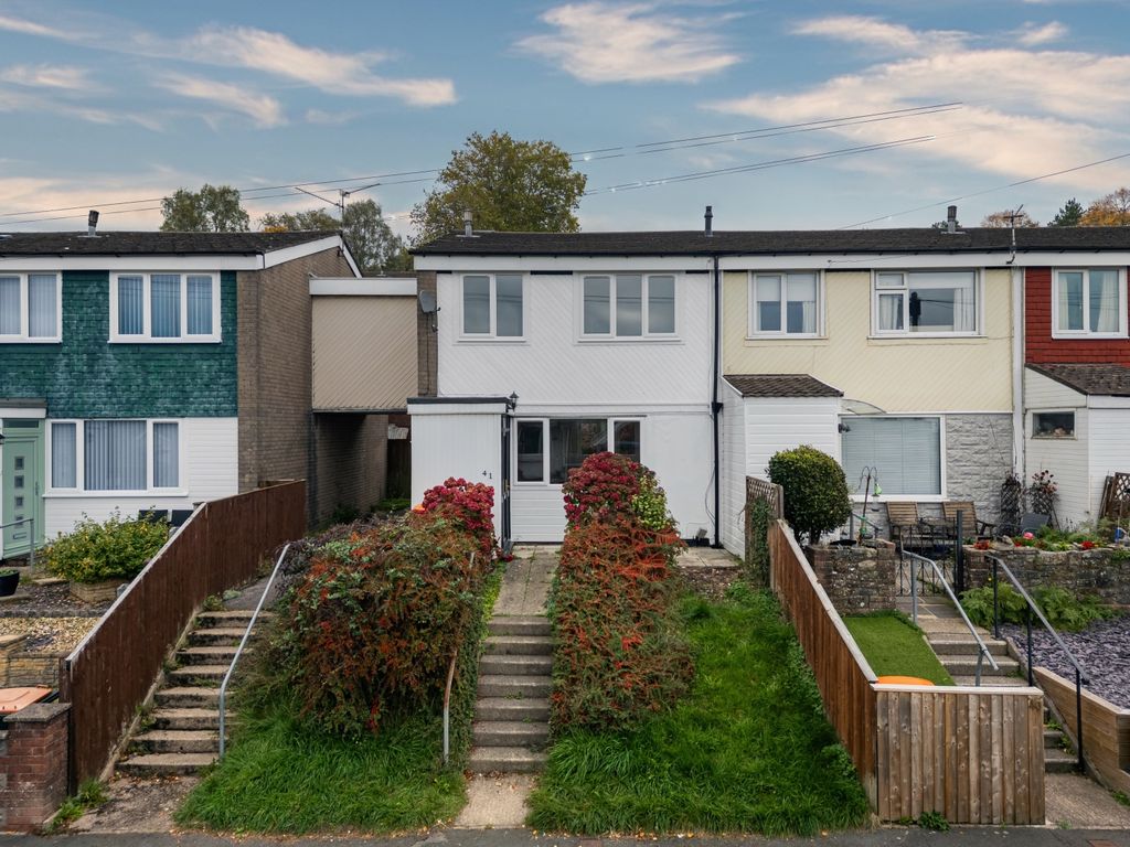 Property photo 1 of 25 Keene Ave-1