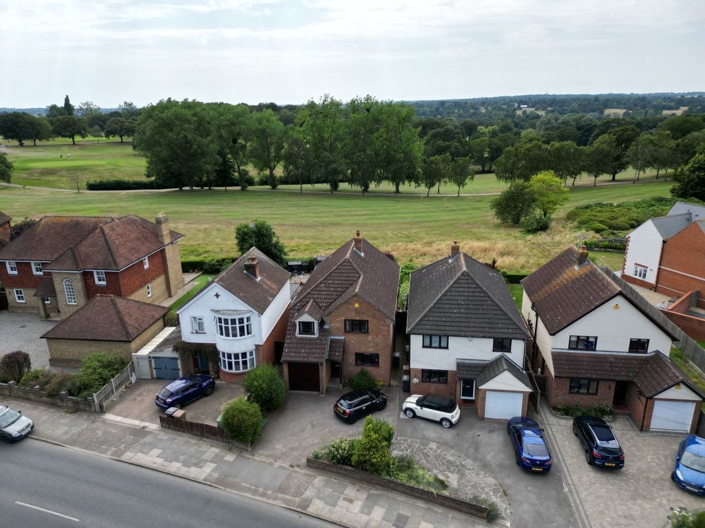 Property photo 2 of 20