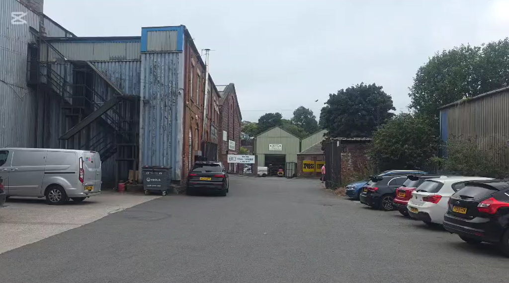 Property photo 2 of 8