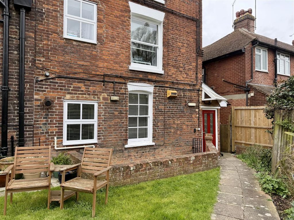 Property photo 2 of 16 Main Photo.Jpeg