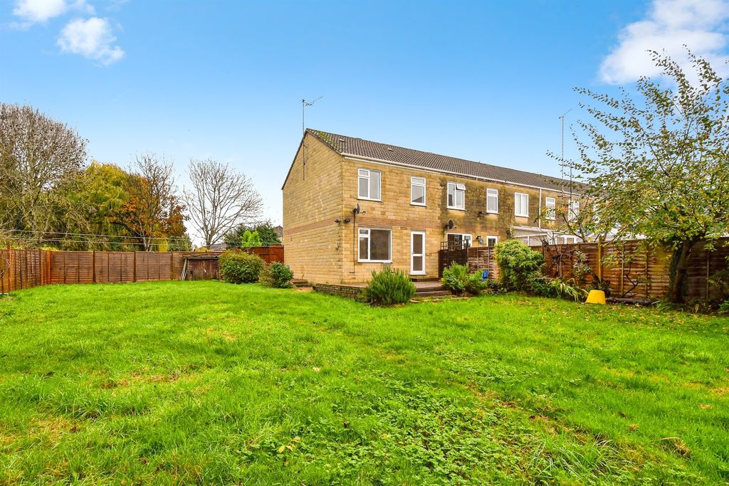 Property photo 3 of 17