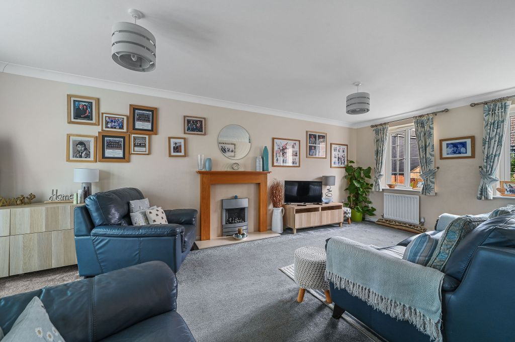 Property photo 2 of 19 Pt-TV-Littlemarloes-14