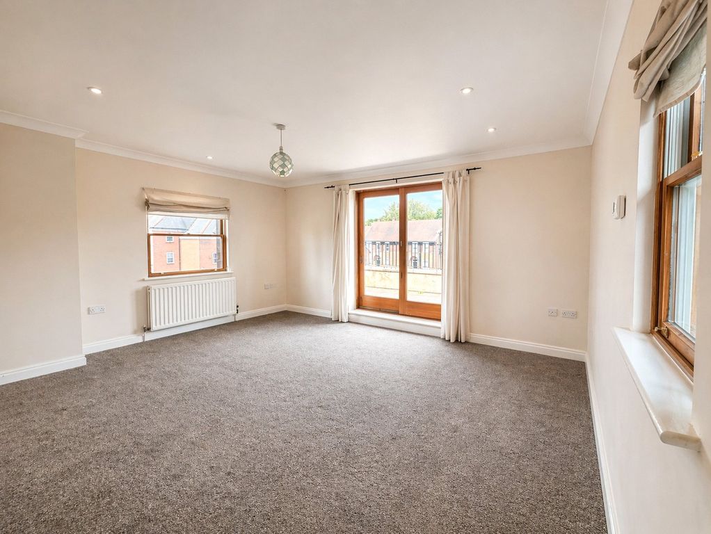 Property photo 3 of 7 Picture No. 25