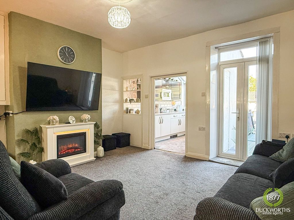 Property photo 2 of 24