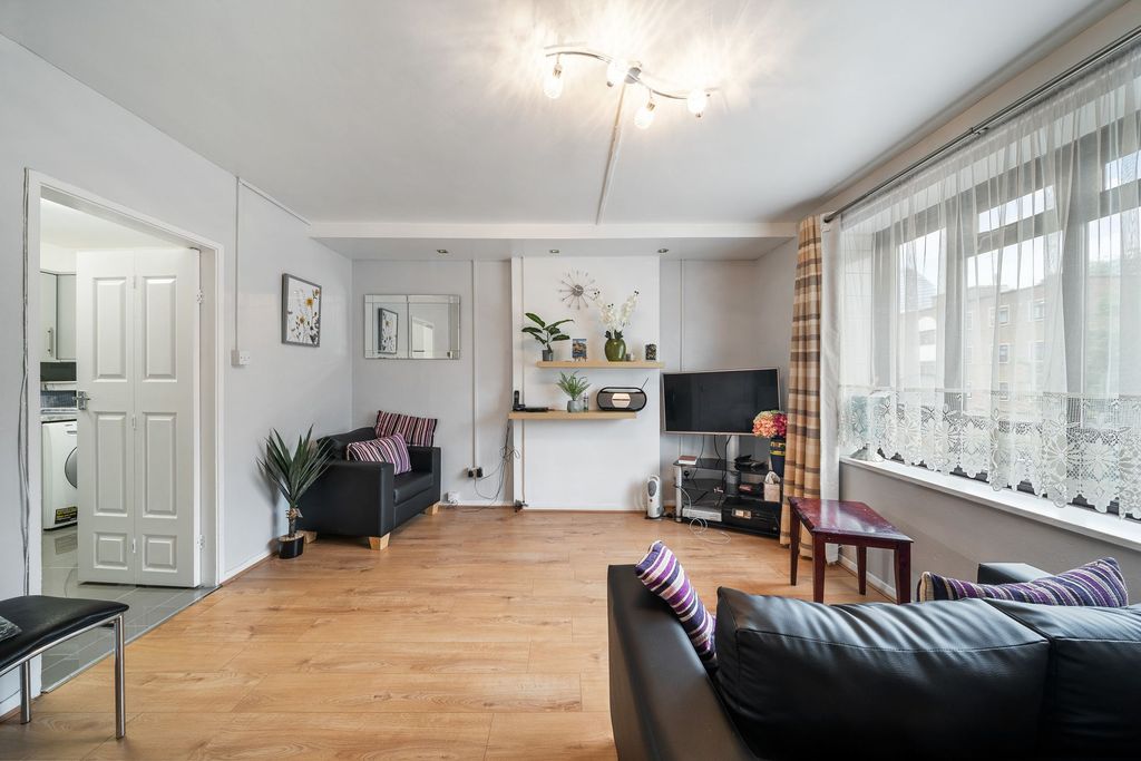 Property photo 2 of 11