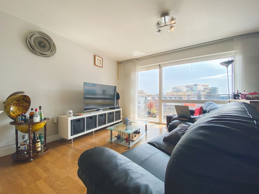 Property photo 2 of 11
