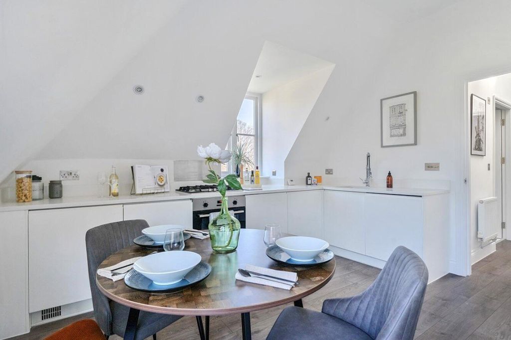 Property photo 3 of 8 Picture No. 17