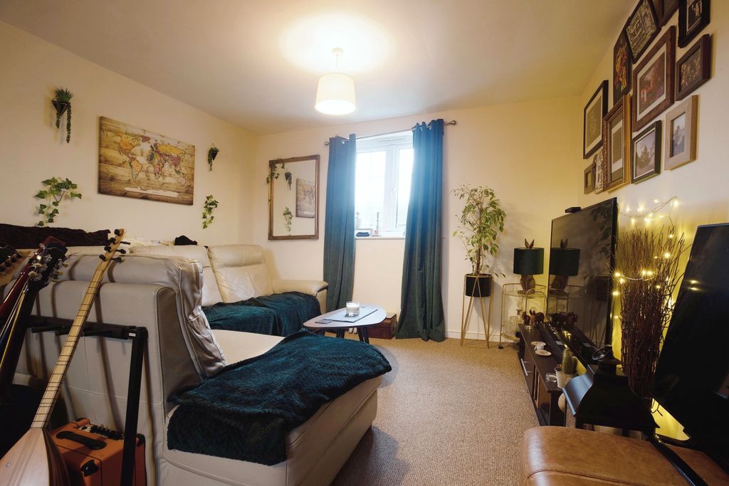 Property photo 3 of 13 Photography