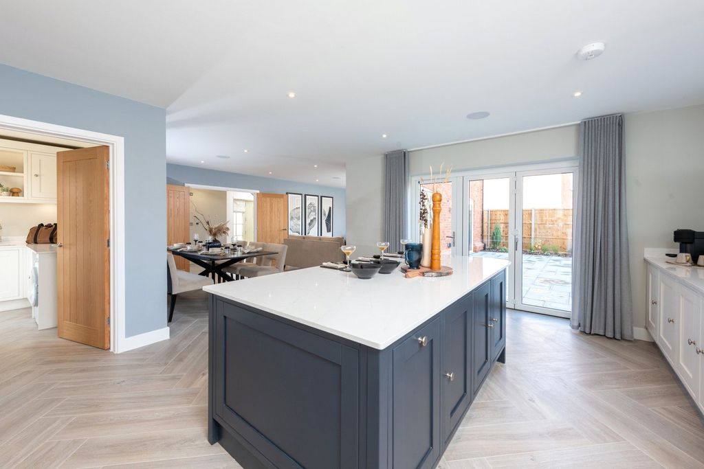 Property photo 1 of 14 Show Home