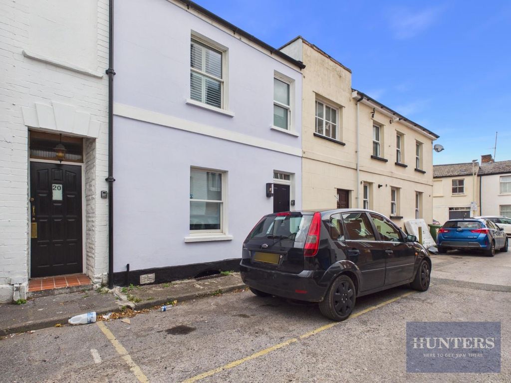 Property photo 3 of 11 Cam02975G0-Pr0269-Still014.Jpg