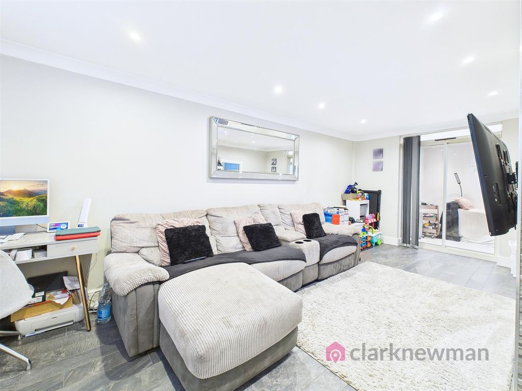 Property photo 2 of 14 Lounge/Diner