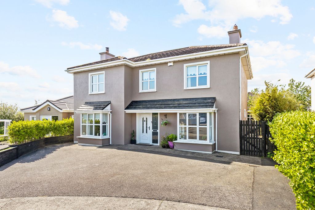 Property photo 1 of 36