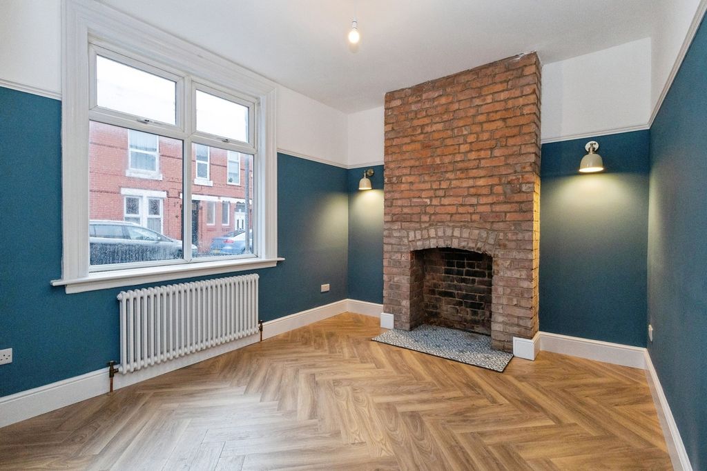 Property photo 2 of 14 Pbox-Img.Jpg