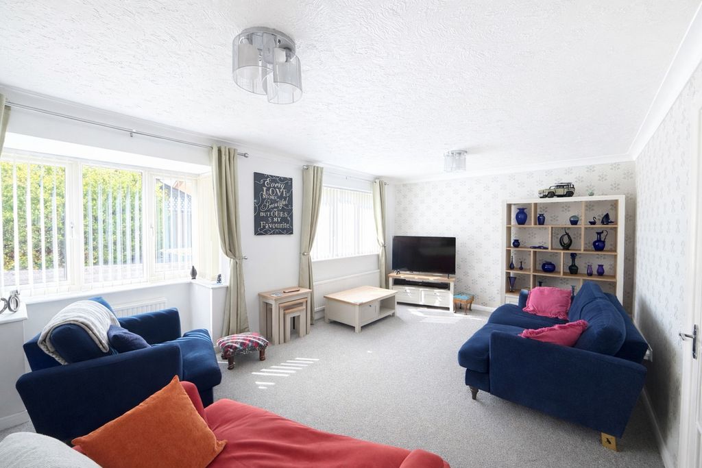 Property photo 3 of 22